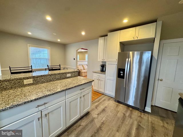 8815 READING RD, Silver Spring, MD 20901