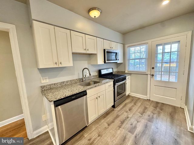 8815 READING RD, Silver Spring, MD 20901