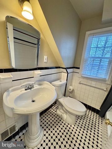 8815 READING RD, Silver Spring, MD 20901