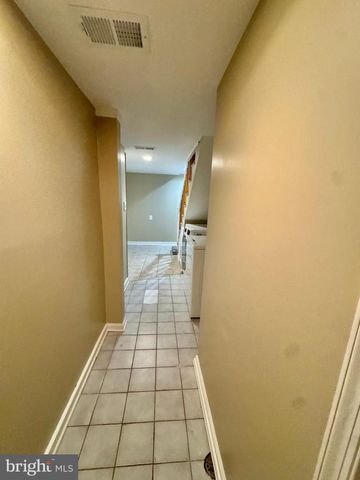 8815 READING RD, Silver Spring, MD 20901