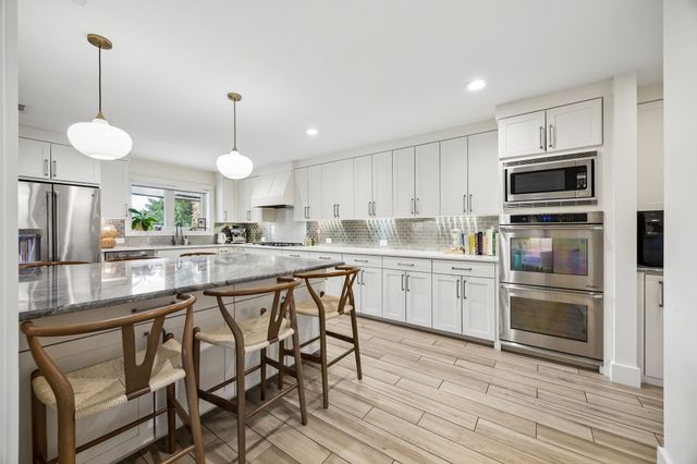 13806 Hughes Lane, Dallas, TX 75240