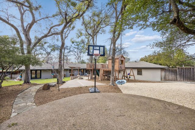 13806 Hughes Lane, Dallas, TX 75240