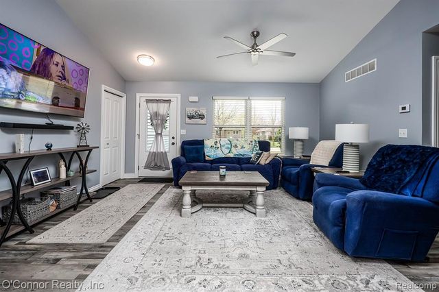 1521 Georgia Avenue, Marysville, MI 48040