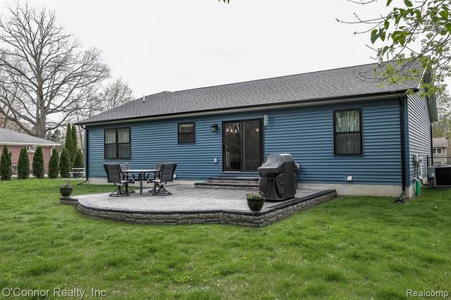 1521 Georgia Avenue, Marysville, MI 48040