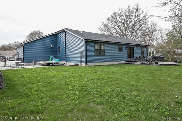 1521 Georgia Avenue, Marysville, MI 48040