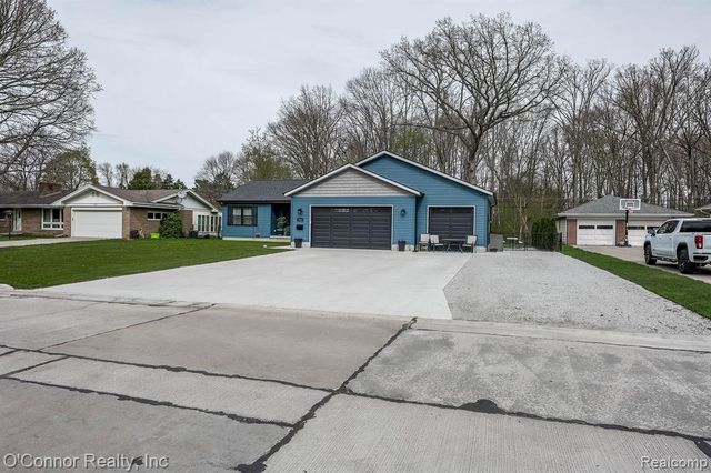 1521 Georgia Avenue, Marysville, MI 48040