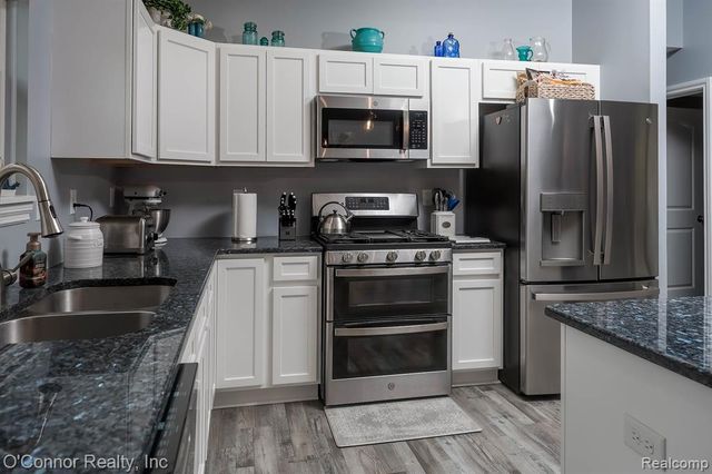 1521 Georgia Avenue, Marysville, MI 48040