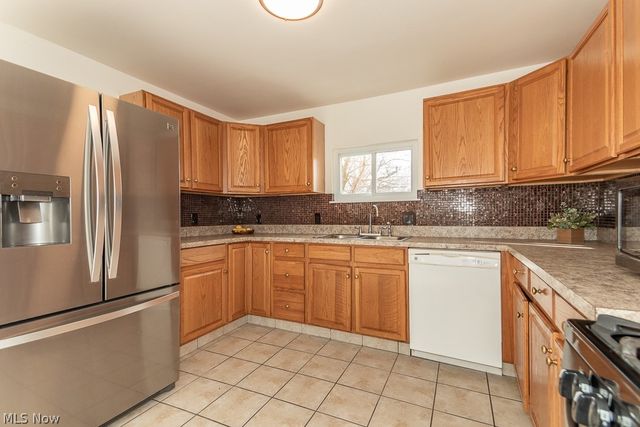 504 7th Street, Fairport Harbor, OH 44077