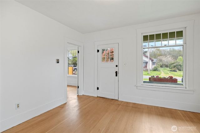 12372 Bartl Street, Clear Lake, WA 98235