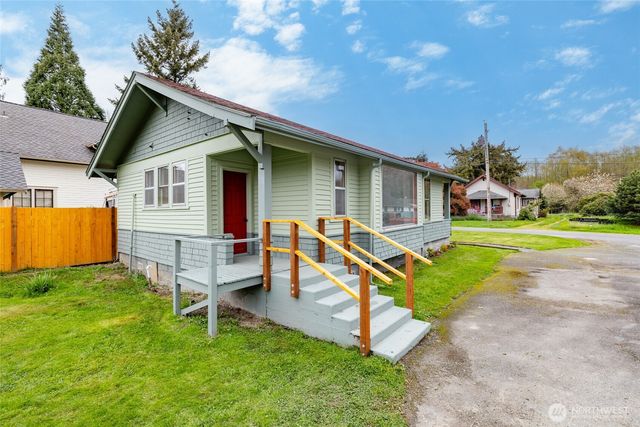 12372 Bartl Street, Clear Lake, WA 98235