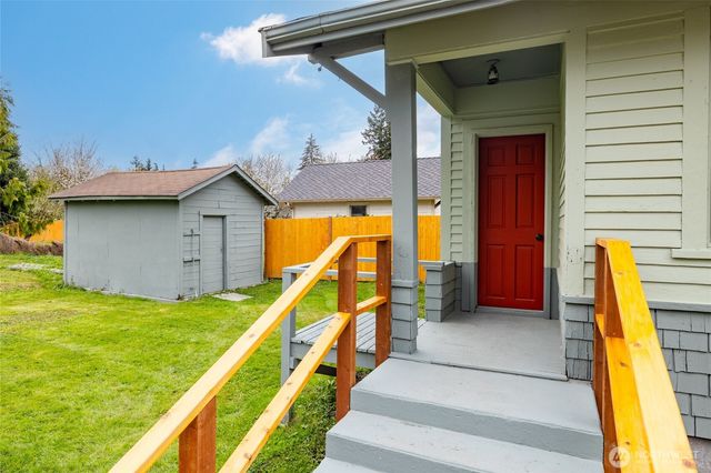 12372 Bartl Street, Clear Lake, WA 98235