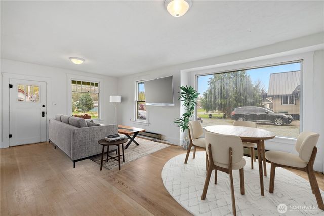 12372 Bartl Street, Clear Lake, WA 98235