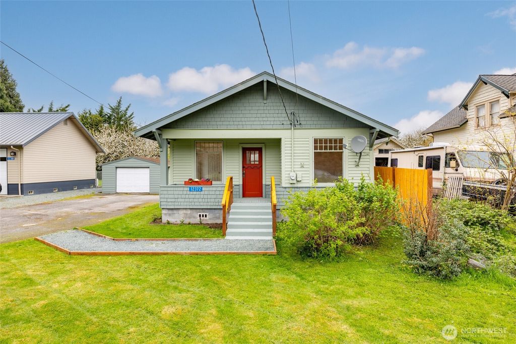 12372 Bartl Street, Clear Lake, WA 98235