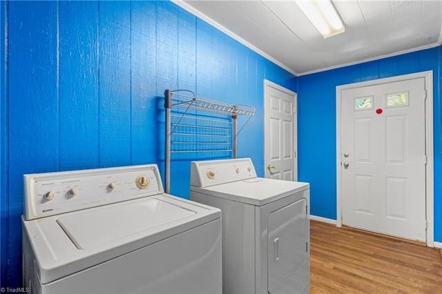 2401 Waverly Court, High Point, NC 27262