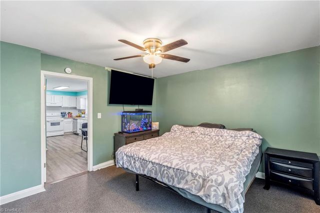 2401 Waverly Court, High Point, NC 27262