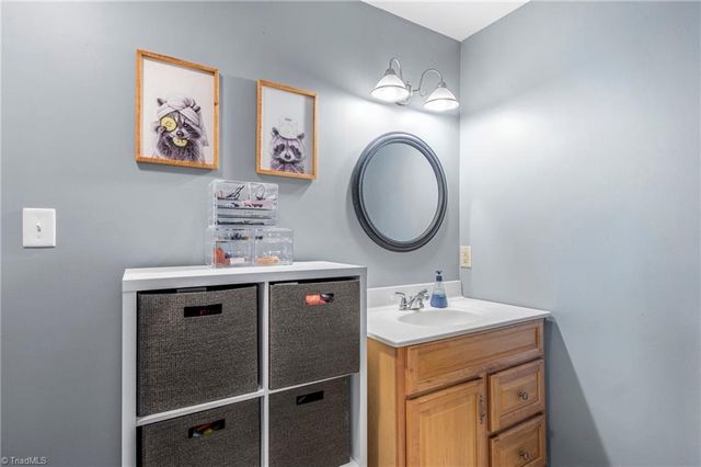 2401 Waverly Court, High Point, NC 27262