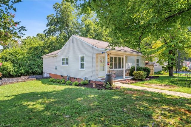 2401 Waverly Court, High Point, NC 27262