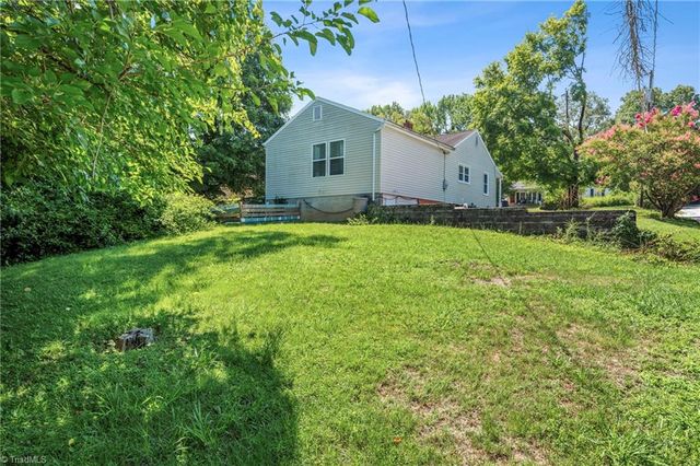 2401 Waverly Court, High Point, NC 27262