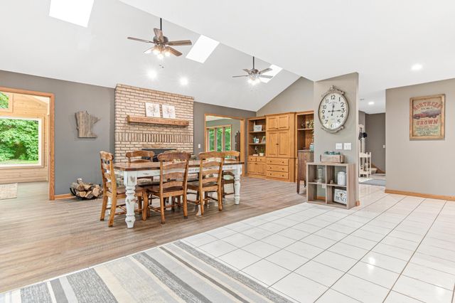 5540 Timber Trail, Maple Plain, MN 55359