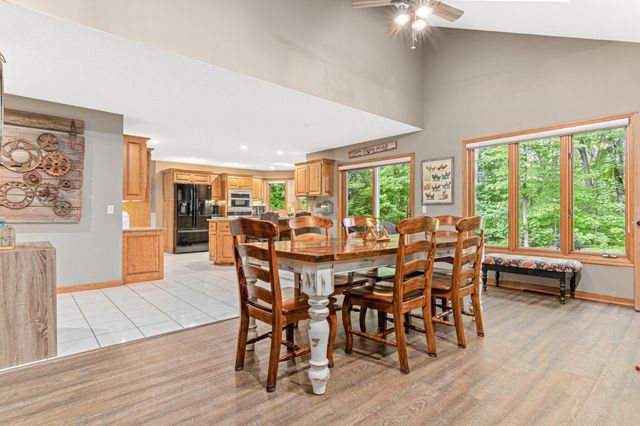 5540 Timber Trail, Maple Plain, MN 55359