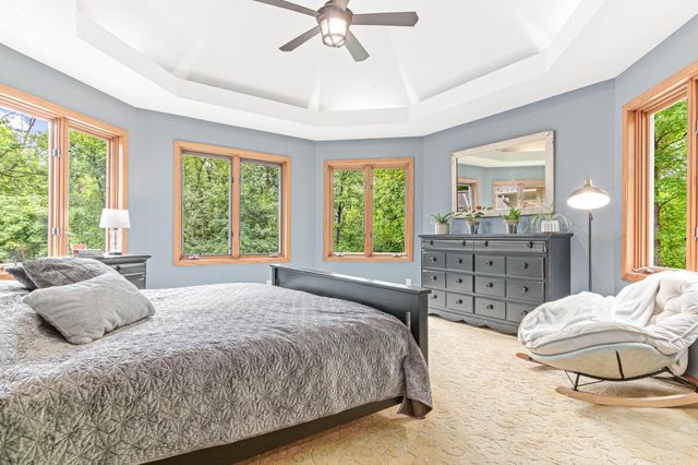 5540 Timber Trail, Maple Plain, MN 55359