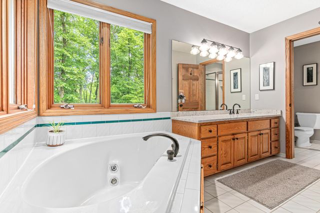 5540 Timber Trail, Maple Plain, MN 55359