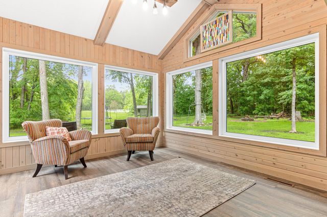 5540 Timber Trail, Maple Plain, MN 55359