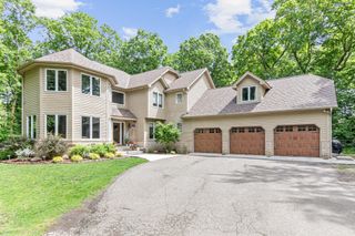 5540 Timber Trail, Maple Plain, MN 55359