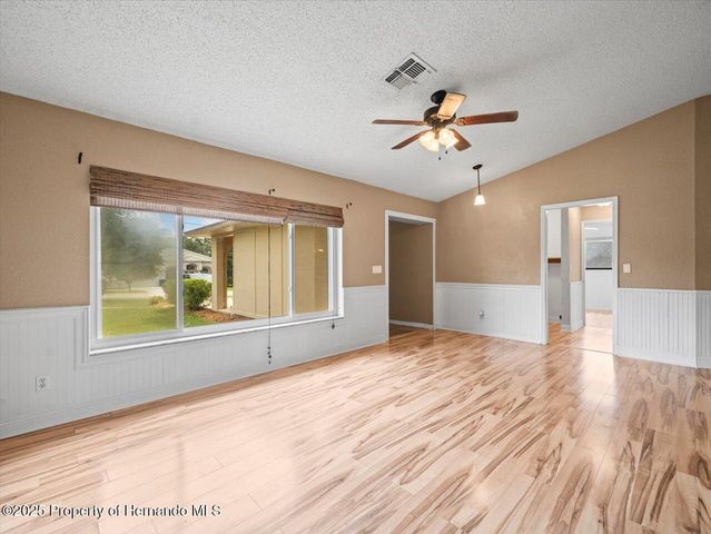 9227 Nightingale Road, Weeki Wachee, FL 34613