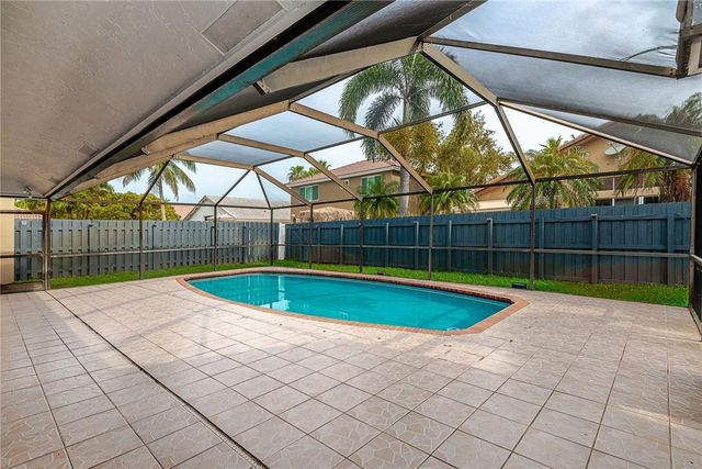 11551 SW 11th Street, Pembroke Pines, FL 33025