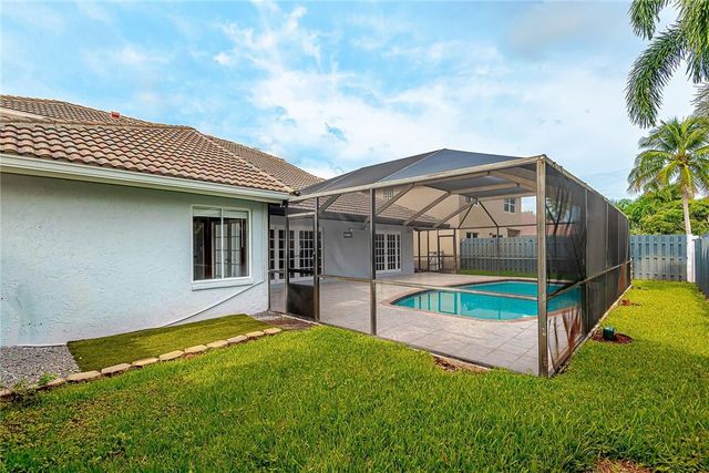 11551 SW 11th Street, Pembroke Pines, FL 33025