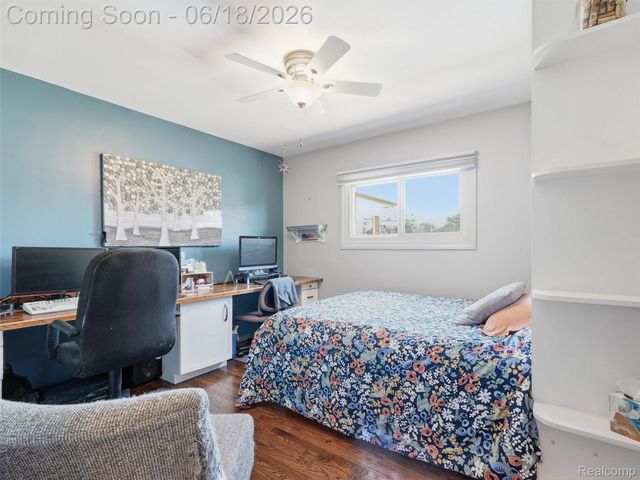 13211 Bloomfield Avenue, Warren, MI 48089