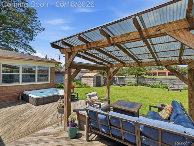 13211 Bloomfield Avenue, Warren, MI 48089