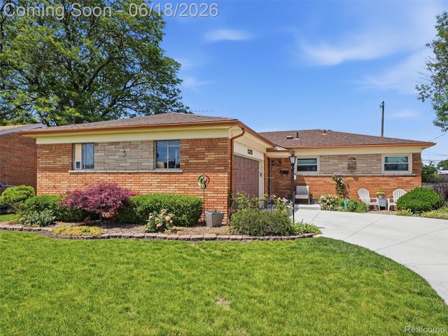 13211 Bloomfield Avenue, Warren, MI 48089