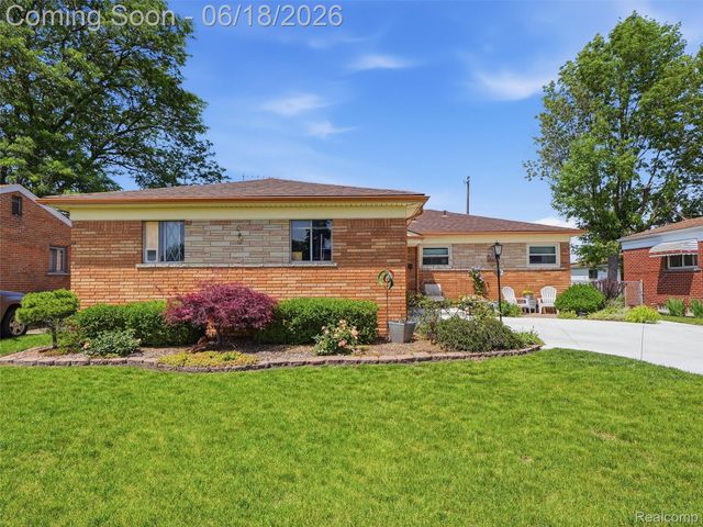13211 Bloomfield Avenue, Warren, MI 48089