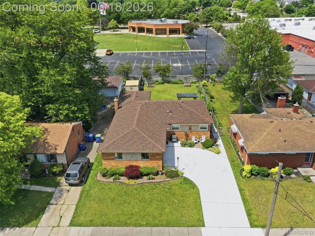 13211 Bloomfield Avenue, Warren, MI 48089