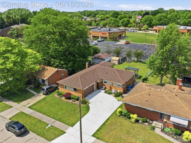 13211 Bloomfield Avenue, Warren, MI 48089