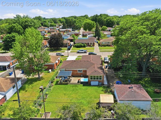 13211 Bloomfield Avenue, Warren, MI 48089