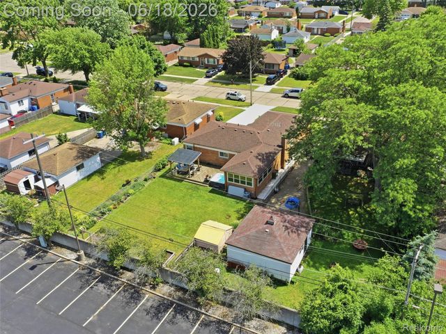 13211 Bloomfield Avenue, Warren, MI 48089