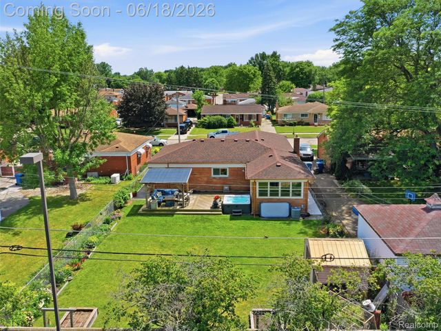 13211 Bloomfield Avenue, Warren, MI 48089