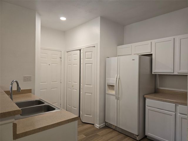 8701 Weiser DR B, Austin, TX 78729