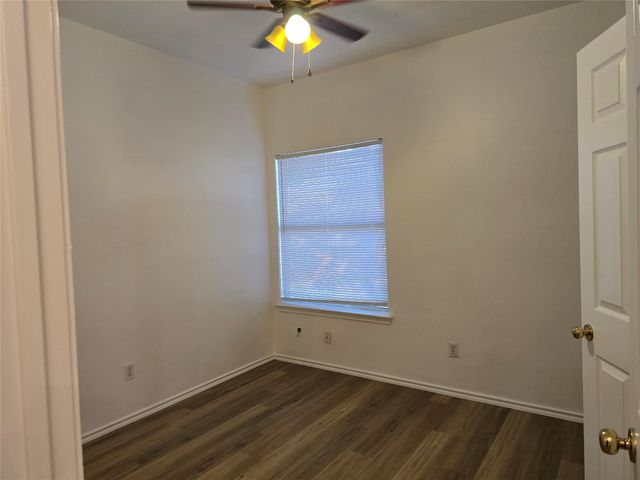 8701 Weiser DR B, Austin, TX 78729