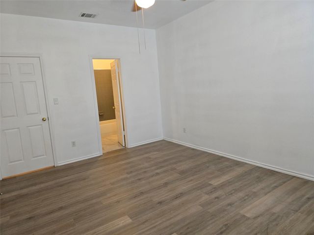 8701 Weiser DR B, Austin, TX 78729