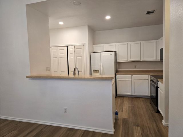 8701 Weiser DR B, Austin, TX 78729