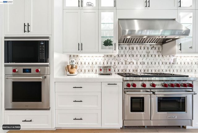 2830 Delamar Dr, Dublin, CA 94568