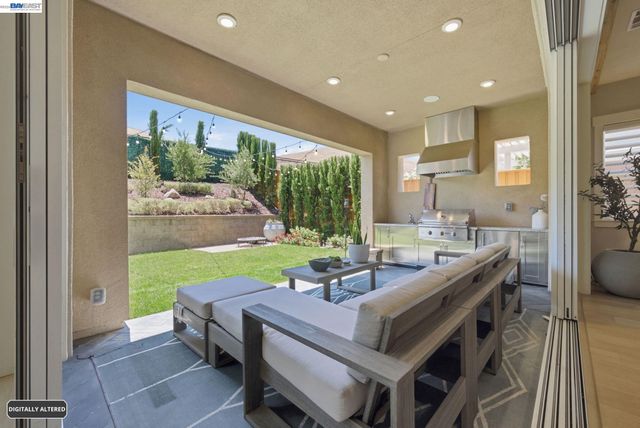 2830 Delamar Dr, Dublin, CA 94568