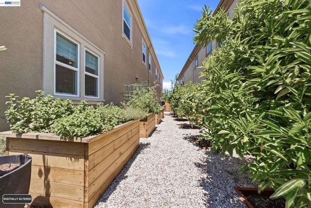 2830 Delamar Dr, Dublin, CA 94568