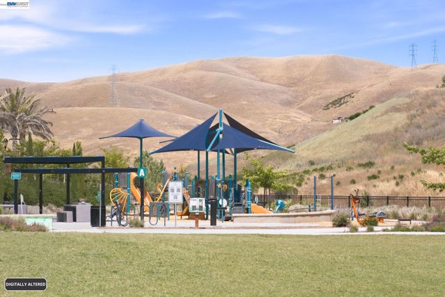 2830 Delamar Dr, Dublin, CA 94568