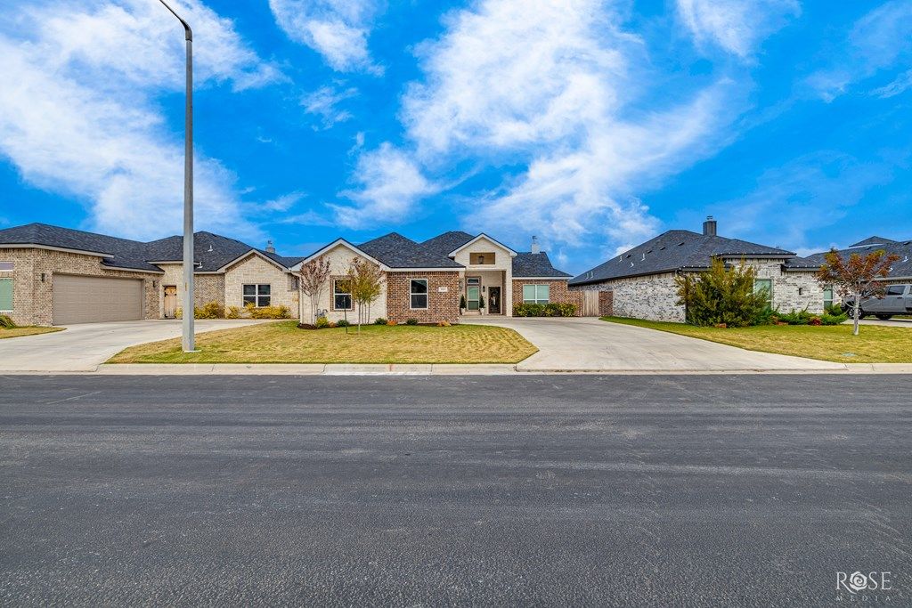 Image 2 of property listing at 5313 Riviera Lane, San Angelo, TX 76904