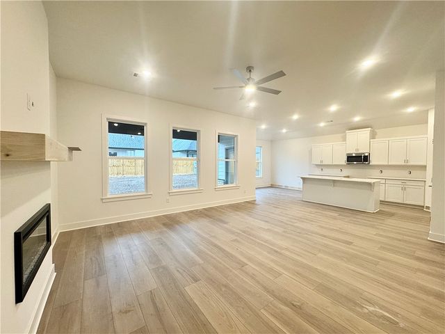 464 S Calico Avenue, Fayetteville, AR 72704